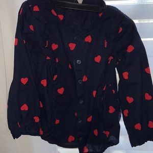 🎈2/$10 5/$20🎈 Gap 4T hearts long sleeve shirt